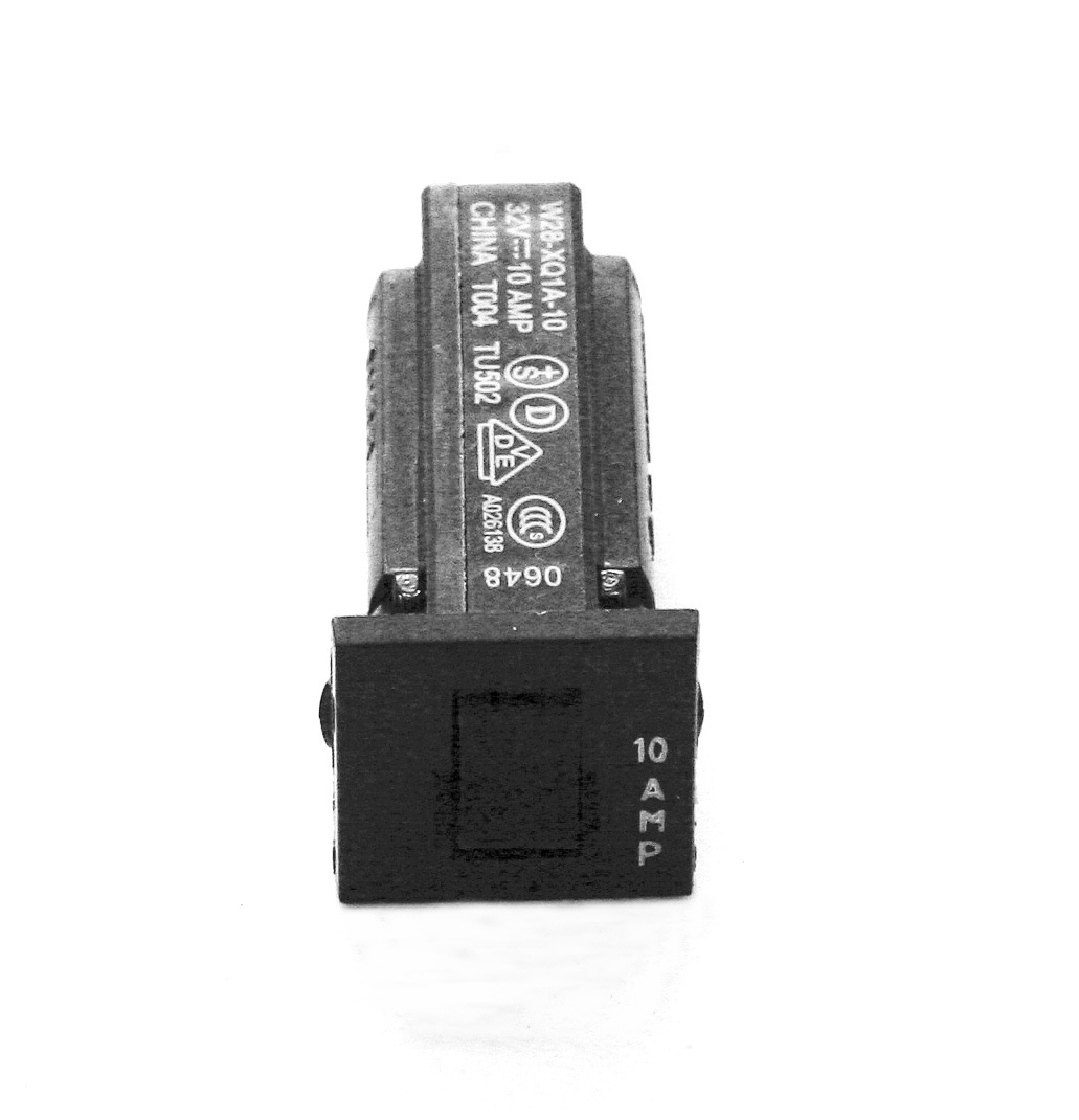 No.-4015-Circuit-Breaker-10-Amp